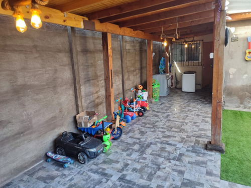 Oportunidad Casa Grande En Venta 4d 1b Cerca Muni Colina