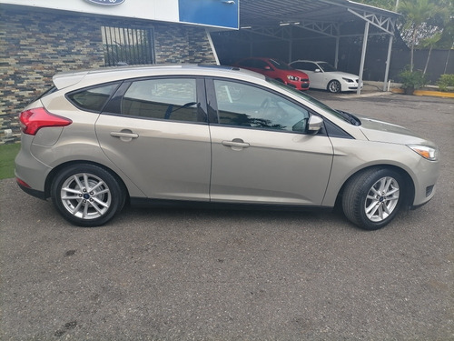 Ford Focus Hatchback 2016