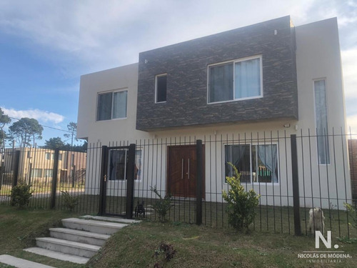 Venta Casa De 4 Dormitorios En Burnett, Maldonado 