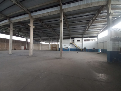 Imagen 10 de 12 de Galpón En Zona Industrial. Vende O Alquila Crismelia Castillo.