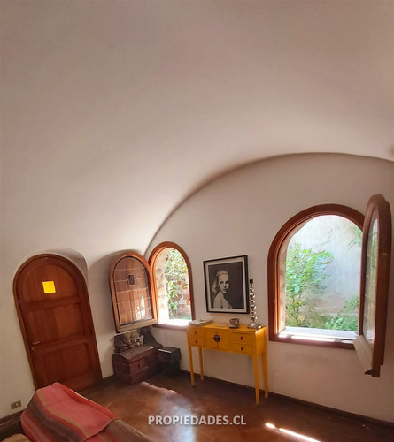 Casa En Venta De 8 Dorm. En Ñuñoa Granterreno Para Remodelar