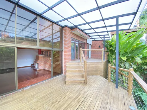 Casa En Arriendo Ubicada En El Poblado Sector Los Balsos (10672).