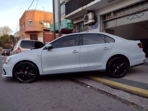 Volkswagen Vento 2.0 Tsi Gli 211cv App Connect + Nav