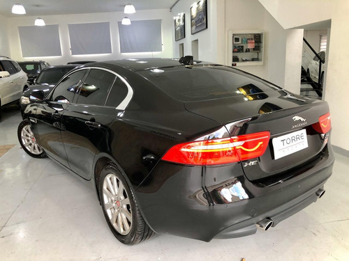 Jaguar Xe 2.0 Si4 16v Turbo Gasolina Pure 4p