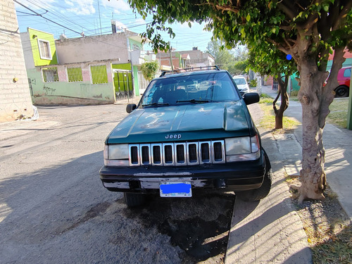 Jeep Grand Cherokee Laredo L6 4x2 At