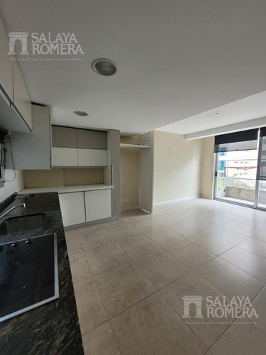 Imagen 7 de 17 de Departamento En Alquiler 2 Ambientes Con Cochera Vicente Lopez