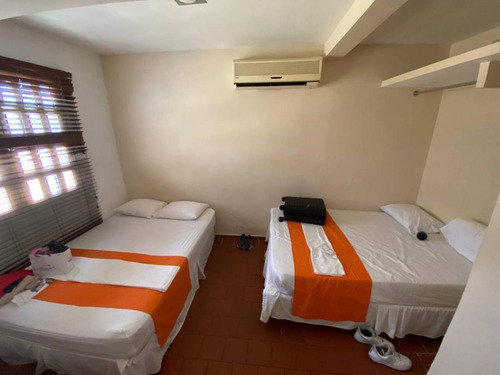 Se Vende Posada En El Sector El Tuque Con Comodas Cabañas 100% Equipado, Caney, Piscina, Bellos Jardines, A 5 Minutos Del Pueblo De Tucacas