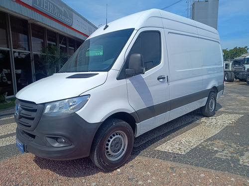 Mercedes-Benz Sprinter Furgão 2.2 Cdi 416 Longo Teto Alto 10,5m3 5p 6 marchas