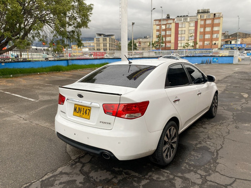 Kia CERATO FORTE 1.6