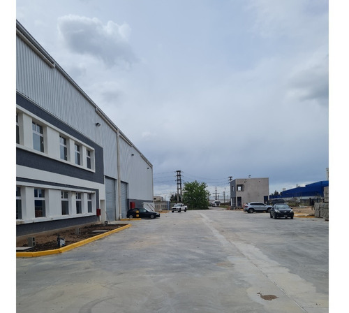 Nave Industrial 2.000 M2 A Estrenar