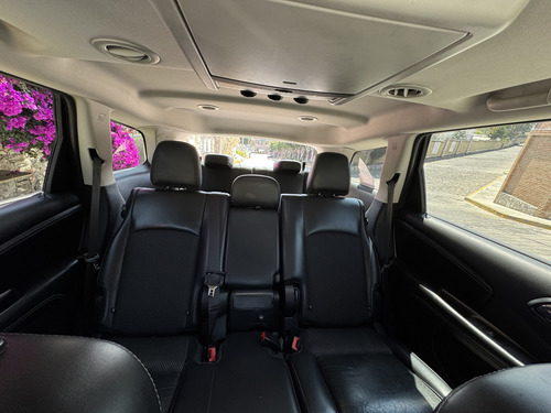 Dodge Journey 2.4 Sxt 7 Pasajeros At