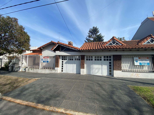 Imagen 8 de 30 de Venta Casa 4 Ambientes Bernal Quincho Cochera
