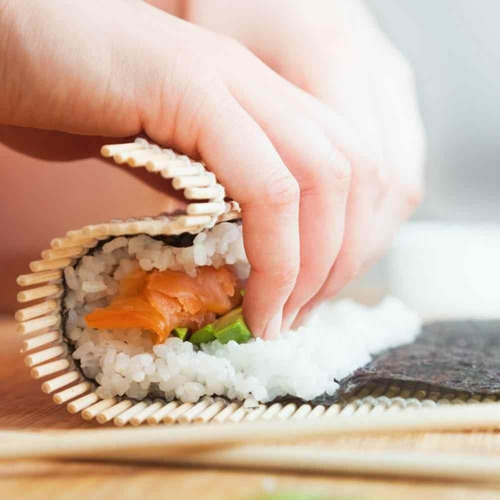 Imagen 3 de 6 de Esterilla Para Hacer Sushi Rollo De Madera De Bambú