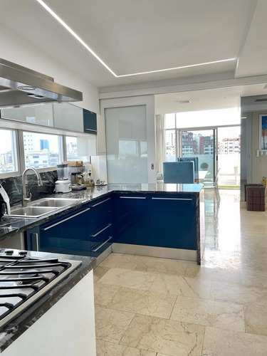 Apartamento Penthouse Con Terraza En Alquiler Amueblado En Serralles, Facil Acceso A Sectores Como Piantini, Evaristo Morales, Naco