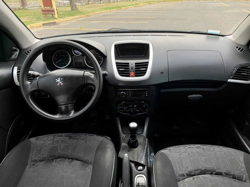 Peugeot 207 2011 1.4 Xs