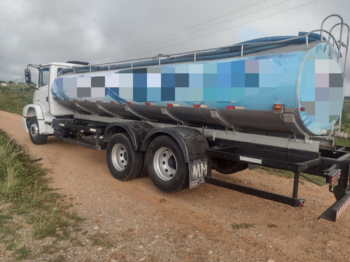 Imagem 3 de 15 de Mercedes 2324 2013 Tanque