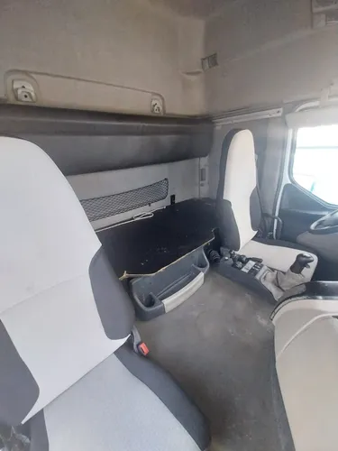 Renault Premium 440