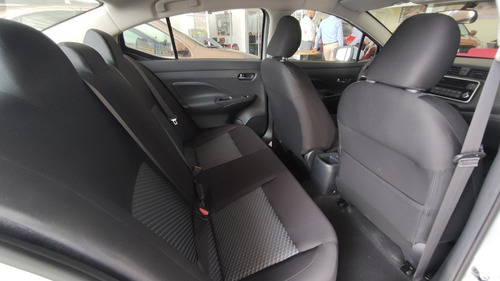 Imagen 11 de 14 de Nissan Versa Sense Cvt