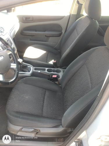 Ford Focus 1.6 Gl Flex 5p 2010