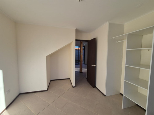 Casa En Arriendo De 4 Dorm. En Talca