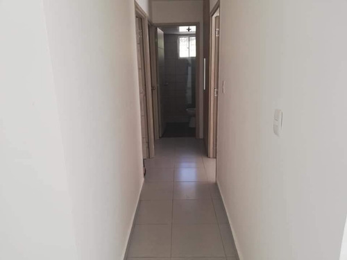 Apartamento En Res. Ita Esther En La Jacobo Majluta Sdn, Casi Frente Al Ole
