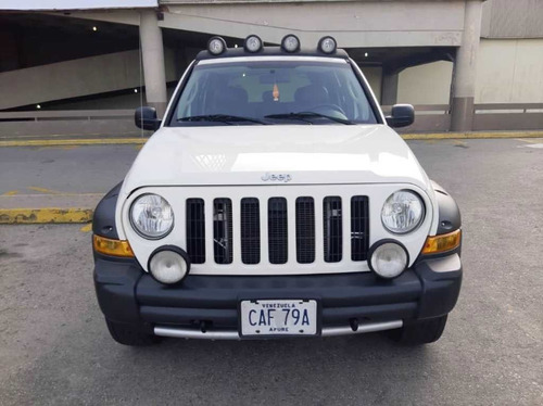 Imagen 2 de 14 de Jeep Cherokee Renegade 2006 4x4 Sincrónico