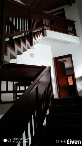 Imagem 11 de 30 de Casa 3 Andares - 4 Dormitórios - Jardim Das Colinas - 359m². - So0792