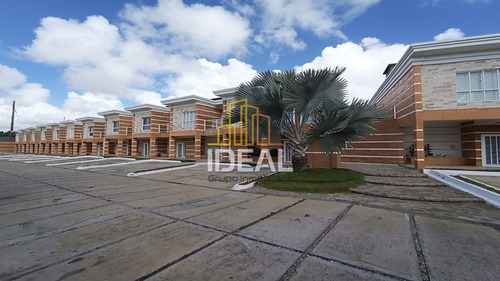 Imagen 1 de 18 de Ideal Vende Town House De 115 M2 De Construcción Y 38 M2 De Patio Villas Los Corales En Tucacas