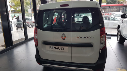 Imagen 11 de 12 de Renault Kangoo Ii Stepway 1.6 Sceii (ra)