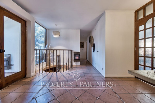 Hermosa, Amplia Y En Condominio. Casa En Venta Cer...