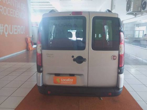 Imagem 14 de 15 de Fiat Doblò 1.8 Mpi Essence 7l 16v Flex 4p Manual