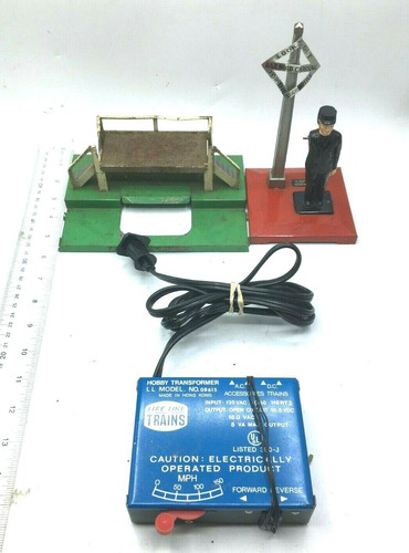 Lionel No. 1045 Flagman Transformer Model 08615 Platform Aac