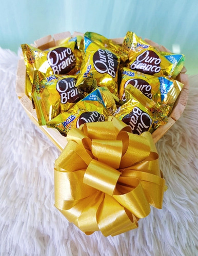 Imagem 4 de 5 de Cesta De Chocolate Coração Mini Ursinho Presente Namorada