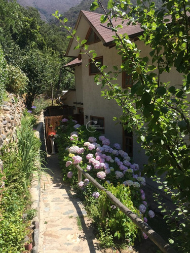 Casa En Venta De 3 Dorm. En Olmué