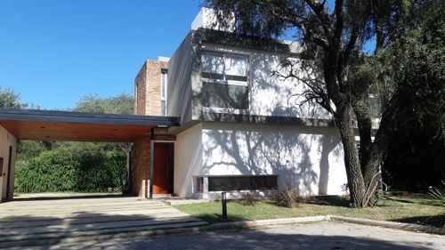 Imagen 2 de 11 de Vendo Duplex En Villa Allende
