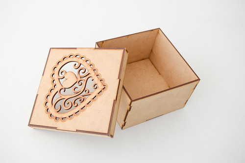 Cajas Caladas 15x15 Corazón Love Fibrofacil X3u