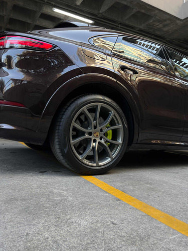 Porsche Cayenne Coupe Turbo S e hybrid