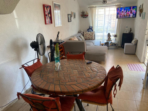 Casa En Venta Por Plaza Patio Condominio Cerrado R.a