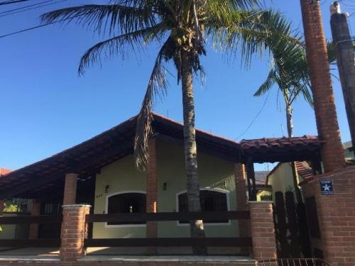 Imagem 11 de 12 de Casa Perto Da Praia Com 3 Quartos E Escritura! Financia!