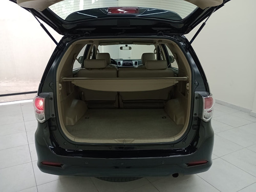 Toyota Hilux SW4 SR 4x2 2.7/ 2.7 Flex 16V Aut.