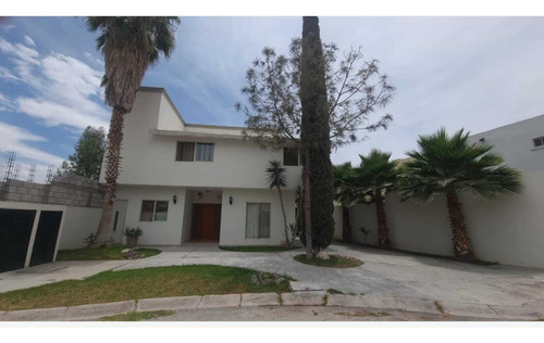 Casa En Venta En Rincón San Ángel