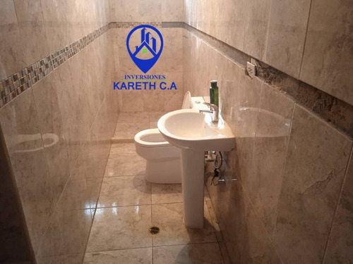 Imagen 5 de 6 de Vendo Town House Por Remodelar En Zona Céntrica