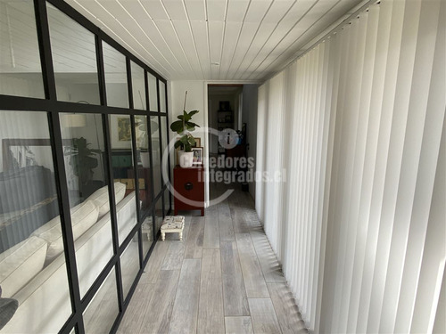 Casa En Venta De 4 Dorm. En Lo Barnechea - El Arrayán