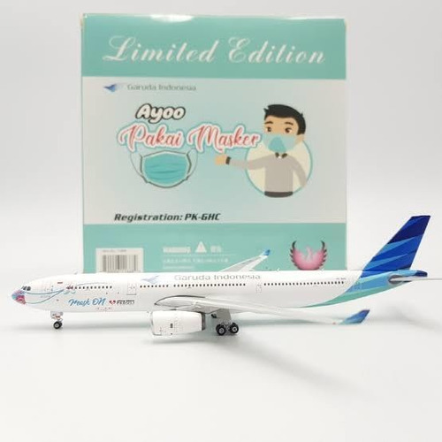 Avion Airbus A330-300 Garuda Indonesia Mask #4 Escala 1:400 