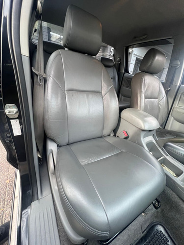 Toyota Hilux 3.0 I Srv Cab Doble 4x2 Cuero