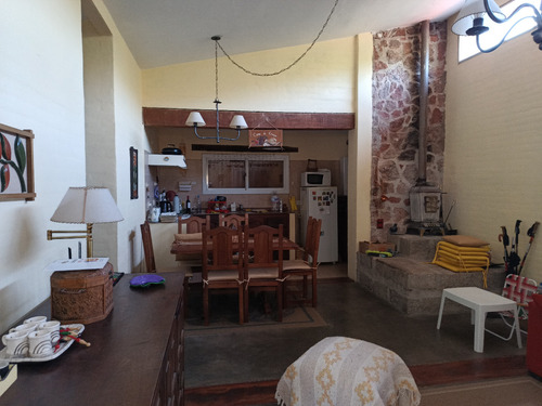 Chalet Con Cabaña, Acequia Y Pileta Con Vistas Únicas En La Reserva De Los Hornillos