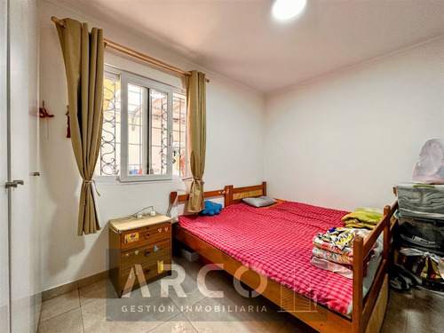 Casa Remodelada 3 Dorm. 313 M2 En Jd Cañas. Ñuñoa.
