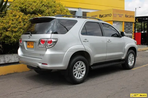 Toyota Fortuner 2.7 SR5 4x2 AT