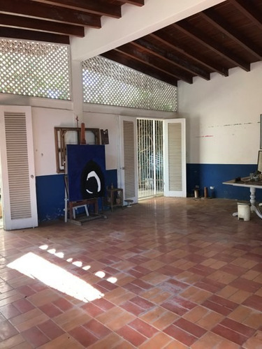 Imagen 8 de 12 de Se Vende Casa 1000m² 11h/8b+/4p Caraballeda - La Guaira