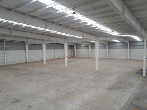 Bodega En Renta Cuautitlán. 3,000 M2, Andenes, Condominio, Seguridad.